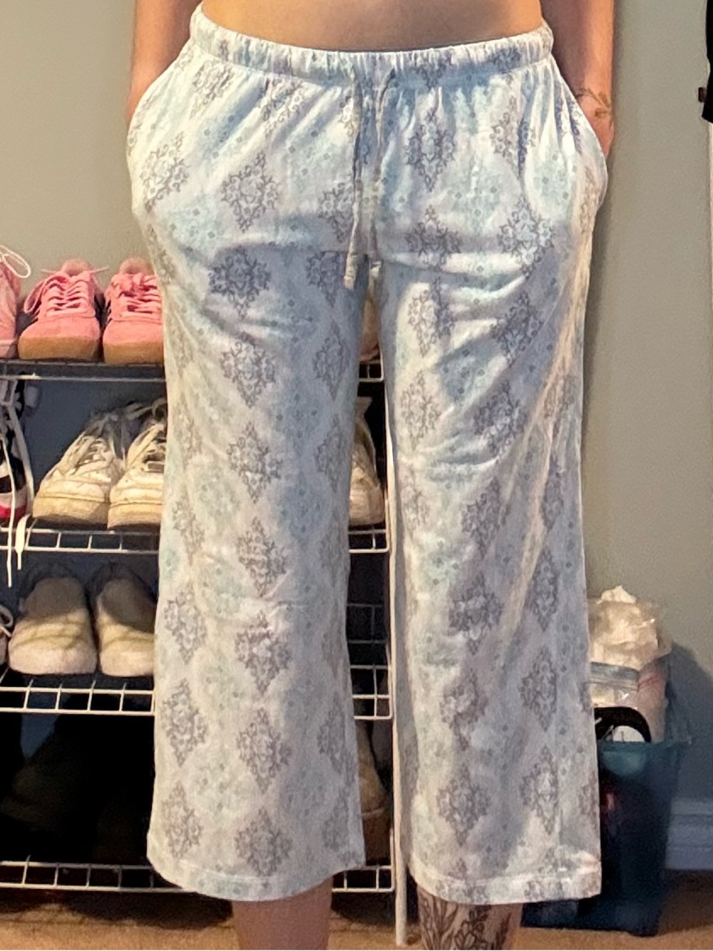 3 for $15 Carole Hochman Blue and Gray Printed Lounge capris size small